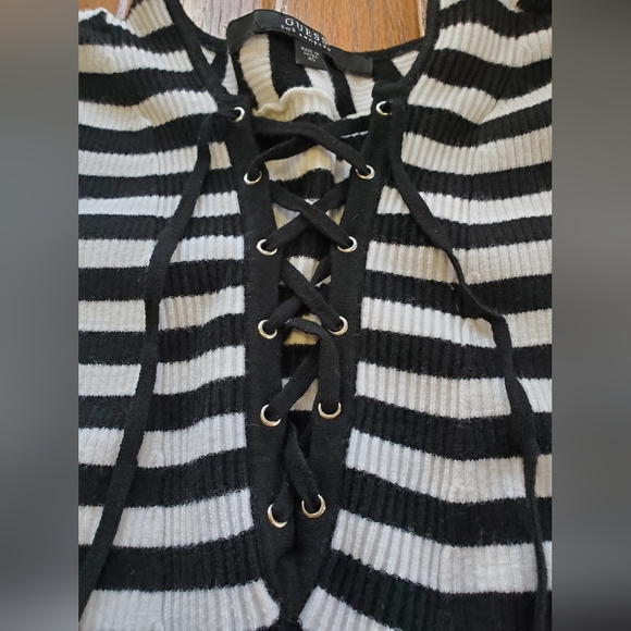 XS-Guess Sweaterdress - Picture 2 of 5